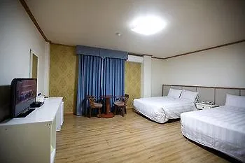 New Island Tourist Hotel Jeju